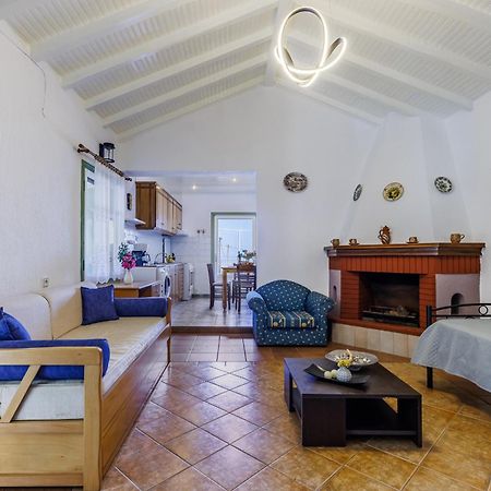 Nerissa Cottage - Skopelos Glossa Atheato Ngoại thất bức ảnh
